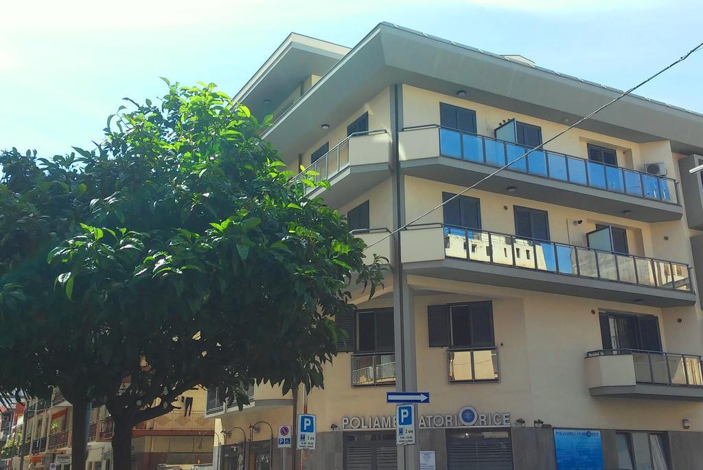 Nerissa Holiday Apartment Milazzo Exterior photo